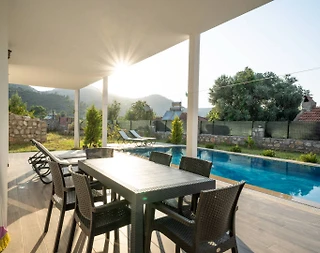 Marmaris Selimiye'de Deniz Manzaralı, Özel Havuzlu, 6 Kişilik Villa - 5