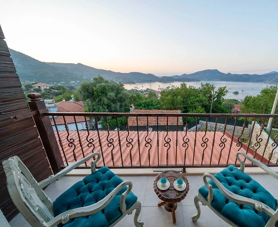 Marmaris Selimiye'de Deniz Manzaralı, Özel Havuzlu, 6 Kişilik Villa - 1