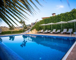 Marmaris Selimiye'de Geniş Alanlara Sahip, Özel Havuzlu, Modern Villa - 2