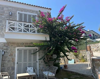 Marmaris Selimiye'de Geniş Bahçeli, Özel Havuzlu, Konforlu Villa - 3