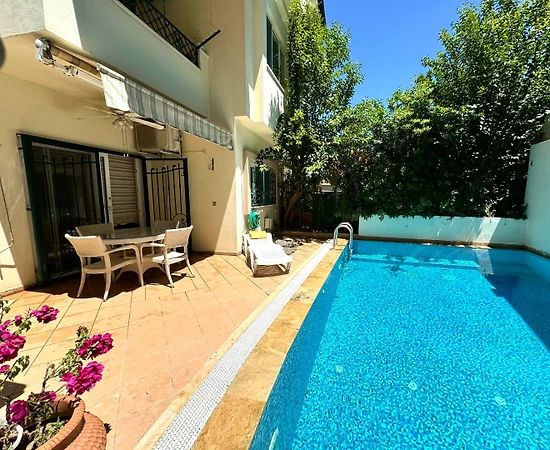 Marmaris Armutalan’da Merkeze Yakın, Modern Tasarımlı, Konforlu Villa - 1