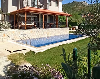 Marmaris Söğüt'te Deniz ve Doğa Manzaralı, Özel Havuzlu, Kiralık Villa - 2