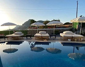 Marmaris Söğüt'te Doğa Manzaralı, Özel Havuzlu, Bahçeli Villa - 2