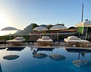 Marmaris Söğüt'te Doğa Manzaralı, Özel Havuzlu, Bahçeli Villa - 2