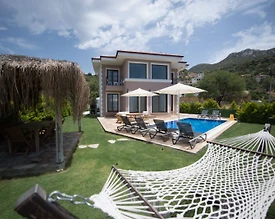 Marmaris Söğüt'te Geniş Bahçeli, Özel Havuzlu, Konforlu Villa - 2