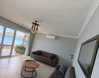 Marmaris Söğüt'te Minimalist Tasarımlı, Denize Sıfır, Konforlu Ev - 4