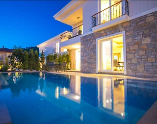 Marmaris Söğüt'te Modern Tasarımlı, Özel Havuzlu, Bahçeli Villa - 4