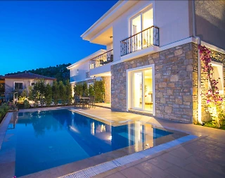 Marmaris Söğüt'te Modern Tasarımlı, Özel Havuzlu, Bahçeli Villa - 5