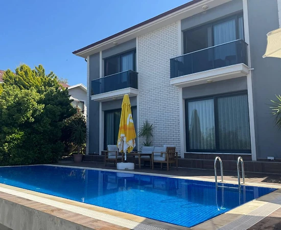 Marmaris Söğüt'te Muhteşem Deniz Manzaralı, Özel Havuzlu, Lüks Villa - 1