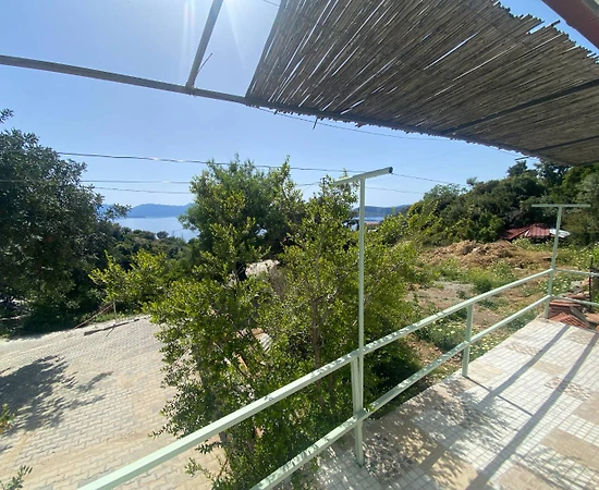 Marmaris Söğüt'te Sakin Konumda, Denize Yakın, 1+1 Tatil Evi - 1