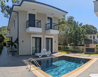 Marmaris Turgut'da Doğa Manzaralı, Özel Havuzlu, 8 Kişilik Villa - 2