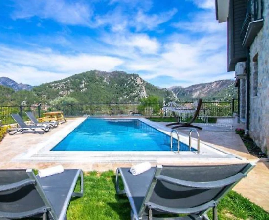 Marmaris Turgut'ta Enfes Doğa İçerisinde, Özel Havuzlu, Lüks Villa - 1