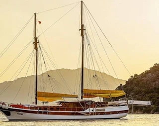 Marmaris'in Engin Sularında, Kalabalık Gruplara Uygun, Konforlu Gulet - 1