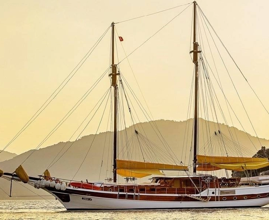 Marmaris'in Engin Sularında, Kalabalık Gruplara Uygun, Konforlu Gulet - 1