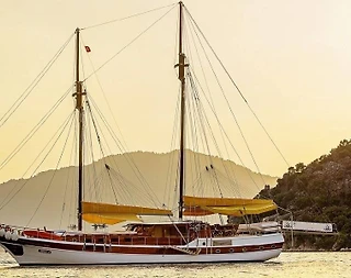 Marmaris'in Engin Sularında, Kalabalık Gruplara Uygun, Konforlu Gulet - 1
