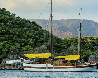 Marmaris'in Engin Sularında, Kalabalık Gruplara Uygun, Konforlu Gulet - 4