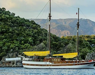 Marmaris'in Engin Sularında, Kalabalık Gruplara Uygun, Konforlu Gulet - 4