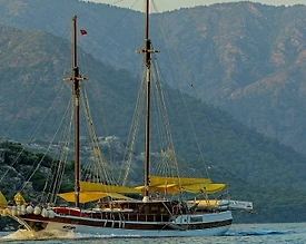 Marmaris'in Engin Sularında, Kalabalık Gruplara Uygun, Konforlu Gulet - 2
