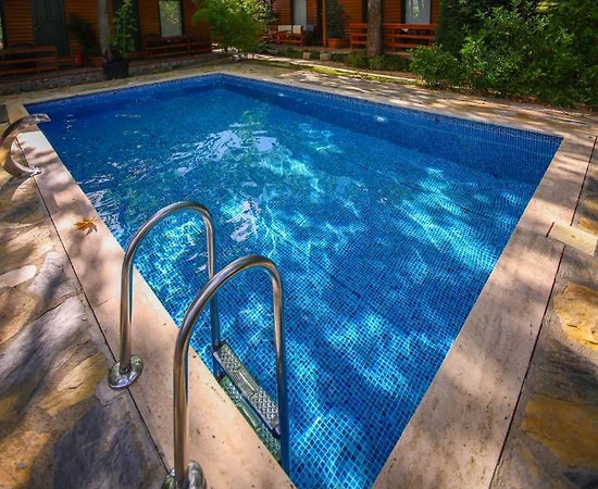 Maşukiye'de Yeşillikler İçerisinde, Ortak Havuzlu, Balayı Bungalovu - 1