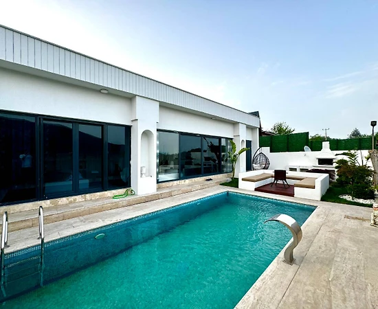 Sapanca Memnuniye'de Muhteşem Bahçeli, Özel Havuzlu, Kiralık Villa - 1