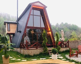 Sapanca Memnuniye'de Isıtmalı Havuzlu, Korunaklı Bungalov - 1