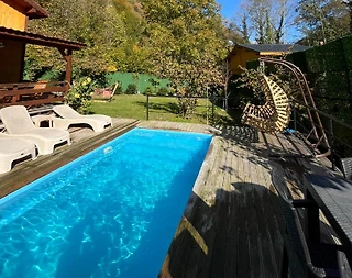 Memnuniye'de Muhteşem Doğa İçerisinde, Isıtmalı Havuzlu, Şık Bungalov - 2