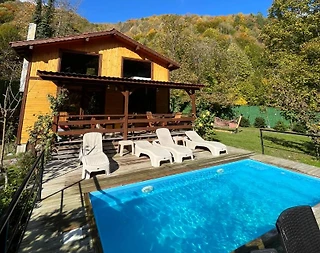 Memnuniye'de Muhteşem Doğa İçerisinde, Isıtmalı Havuzlu, Şık Bungalov - 4