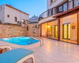 Kaş Kalkan'da Çekirdek Ailelere Uygun, Özel Havuzlu, Merkezi Villa - 3