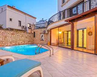 Kaş Kalkan'da Çekirdek Ailelere Uygun, Özel Havuzlu, Merkezi Villa - 3
