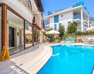 Kaş Kalkan'da Çekirdek Ailelere Uygun, Özel Havuzlu, Merkezi Villa - 2