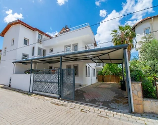Muğla Fethiye'de Merkezi konumda, Bahçeli, Modern Tasarımlı Tatil Evi - 1