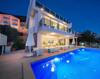 Kaş Kalkan'da Enfes Deniz Manzaralı, Özel Havuzlu, Şık Villa - 3