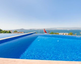 Milas Boğaziçi'nde Deniz Manzaralı, Özel Havuzlu, Bahçeli Villa  - 1