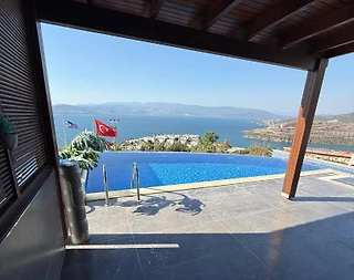 Milas Boğaziçi'nde Deniz Manzaralı, Özel Havuzlu, Bahçeli Villa  - 3