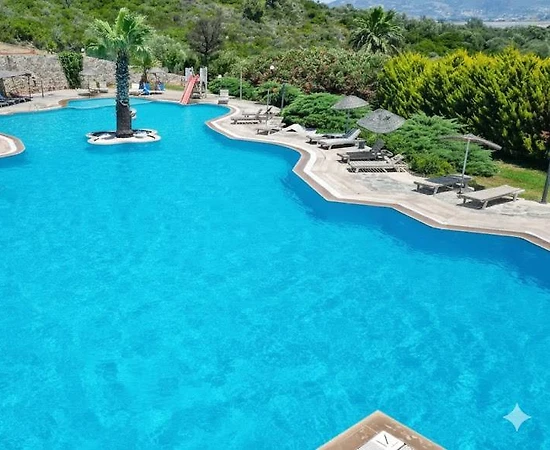 Milas Boğaziçi'nde Site İçerisinde, Ortak Havuzlu, Konforlu Daire - 1