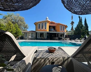 Muğla Milas'ta Kalabalık Ailelere Uygun, Özel Havuzlu, Kiralık Villa - 2