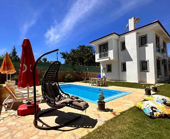 Muğla Menteşe'de Muhteşem Doğada, Özel Havuzlu, Konforlu Villa - 1