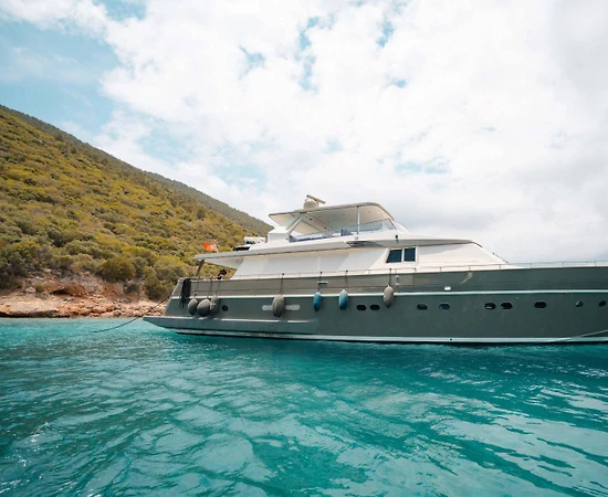 Muğla Bodrum'da Geniş Ailelere Uygun, Lüks Tasarımlı, Kiralık Gulet - 1