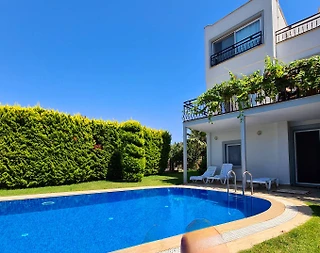 Muğla Bodrum'da Geniş Ailelere Uygun, Özel Havuzlu, Modern Villa - 2