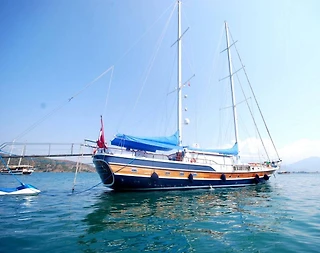 Muğla Bodrum'un Eşsiz Maviliklerinde, 5 Kabinli, Şık Tasarımlı Yat - 5