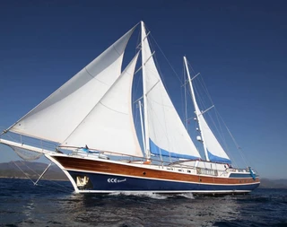 Muğla Bodrum'un Eşsiz Maviliklerinde, 5 Kabinli, Şık Tasarımlı Yat - 4