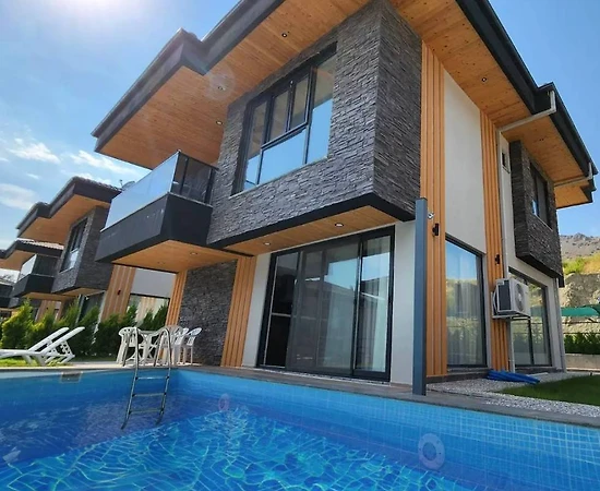 Muğla Dalaman'da Doğa İçerisinde, Geniş Ailelere Uygun, Tatil Villası - 1