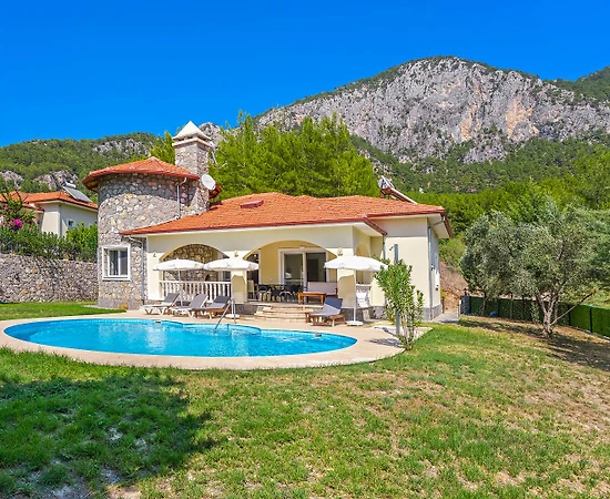 Dalaman Atakent'te Geniş Ailelere Uygun, Özel Havuzlu, Otantik Villa - 1