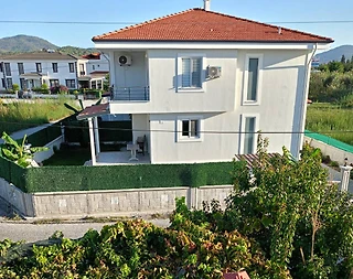 Muğla Dalaman'da Geniş Alanlara Sahip, Özel Havuzlu, Lüks Villa - 1