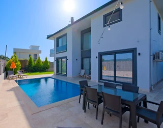 Muğla Dalaman'da Doğa Manzaralı, Özel Havuzlu, Modern Villa - 5