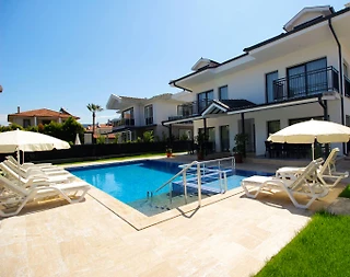 Ortaca Dalyan'da Yemyeşil Bahçeli, Özel Havuzlu, Ferah Villa - 1