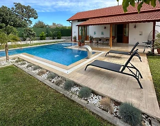 Muğla Datça'da Elverişli Konumda, Özel Havuzlu, Şık Villa - 1