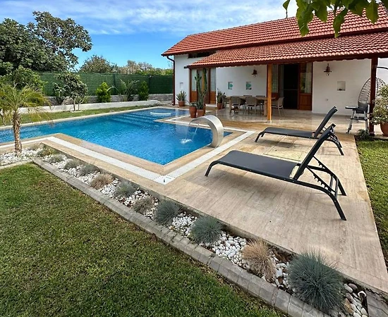 Muğla Datça'da Elverişli Konumda, Özel Havuzlu, Kiralık Villa - 1