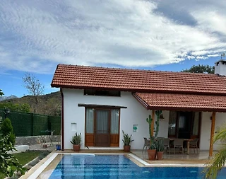 Muğla Datça'da Elverişli Konumda, Özel Havuzlu, Şık Villa - 4