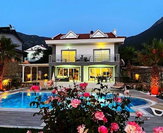 Fethiye Ölüdeniz’de Geniş Ailelere Hitap Eden, Özel Havuzlu, Kiralık Villa - 1